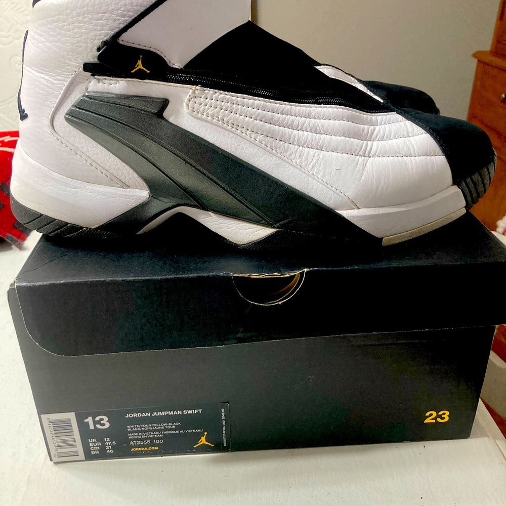 Men’s Air Jordan Jumpman Swift sneakers, size 13.  Good used condition.